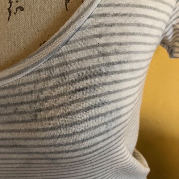 Hollister semi sheer striped T size M - Picture 3 of 3